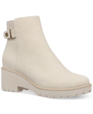 Giani Bernini - Women's Vedaa Zip Wedge Booties