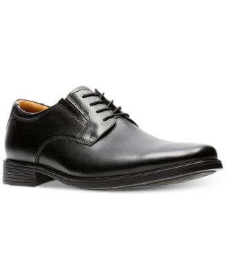Clarks - Men's Tilden Plain-Toe Oxfords