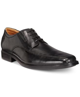 Clarks - Tilden Walking Shoes