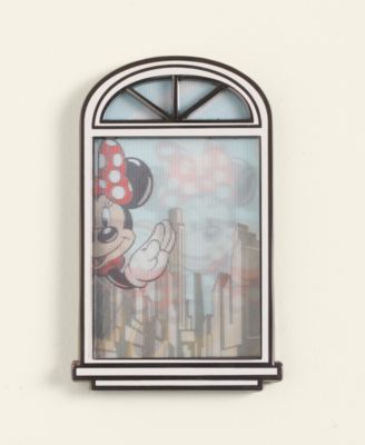 Loungefly - Parade Enamel Pin