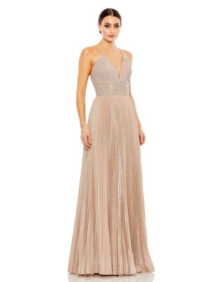 Mac Duggal